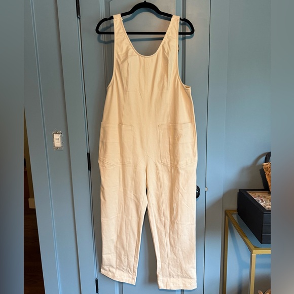 Listicle Cream Overalls - Small *Brand New* - Picture 1 of 4